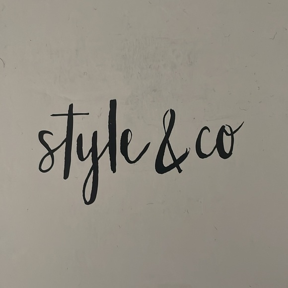 Women’s Boots- Taupe, Size 7 - Picture 8 of 8